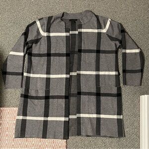 Tahari Gray Plaid Long Cardigan - NWT